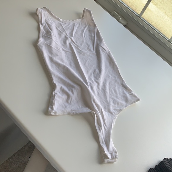 White backless body suit - Picture 2 of 2